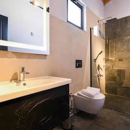 Sade 2 Modern Secluded * Sarıbelen